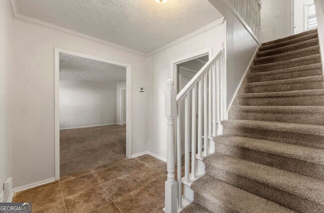 Building Photo - 1432 Fieldgreen Overlook