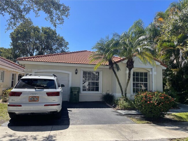 Primary Photo - 960 Azure Ln