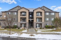 Building Photo - 127 Jordan Ridge Boulevard