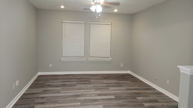 Building Photo - $500 off one month.  Section 8 accepted wi...