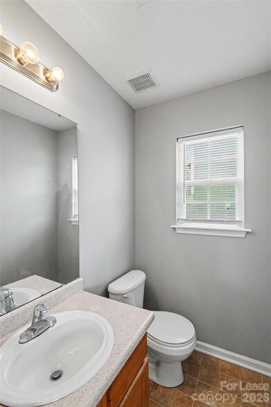 Building Photo - 10521 Barvas St