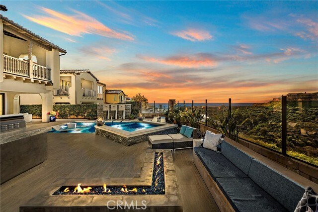 Building Photo - 108 Via Bilbao