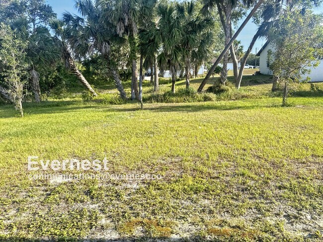 Building Photo - 4336 Las Almanos Ave