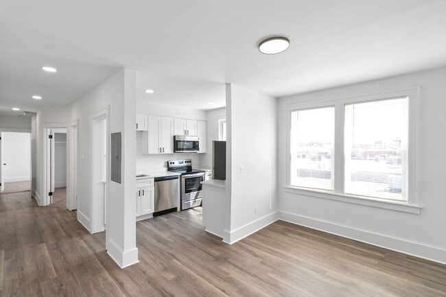 Building Photo - Second Floor Two Bedroom 1 Bath Unit Available