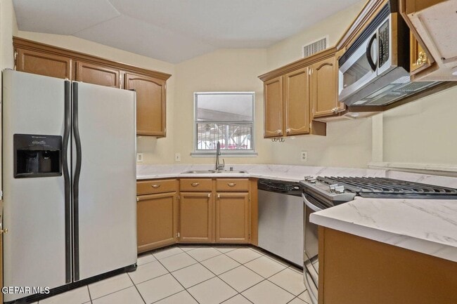 Building Photo - 12072 Autumn Gate Dr