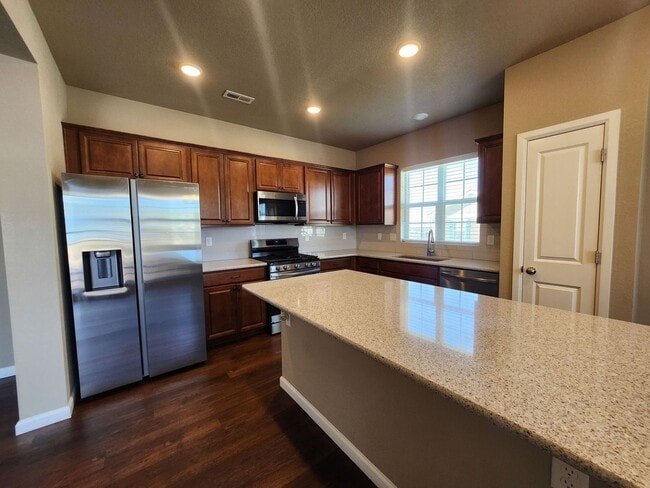 Building Photo - Modern Luxury Home for Rent in Desirable W...