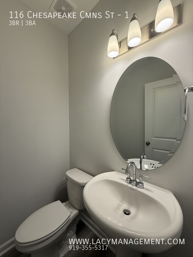 Building Photo - 116 Chesapeake Cmns St