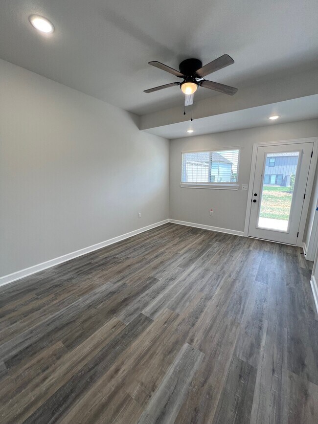 Building Photo - 81 SE 351st Rd