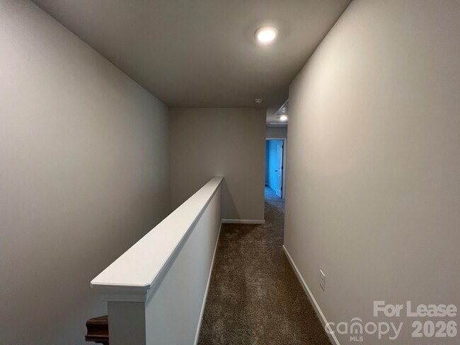 Building Photo - 208 Sagecroft Ln