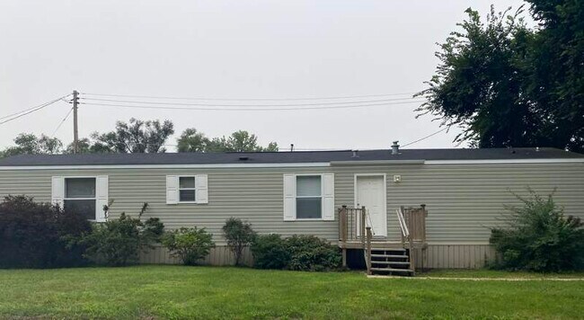 Building Photo - 215 Macon Dr