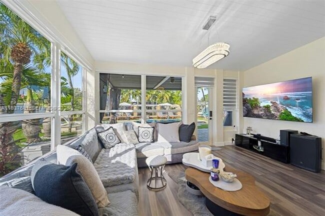 Building Photo - 1935 Keystone Blvd