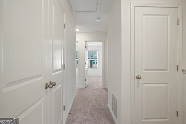 Building Photo - 541 Magnolia Cir