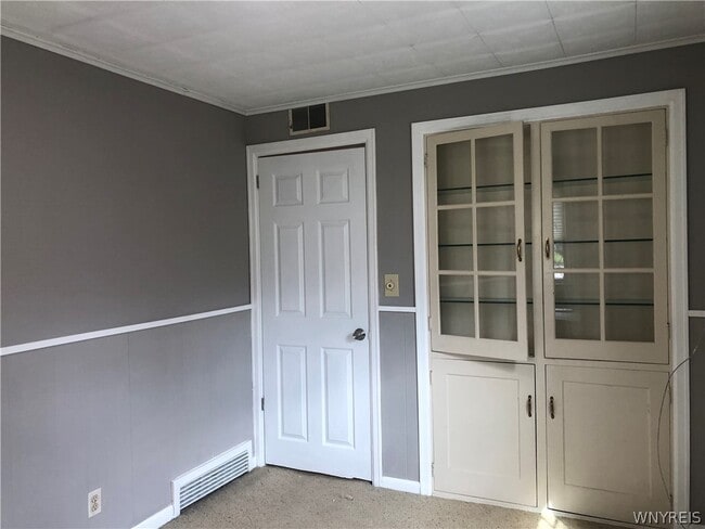 Building Photo - 200 Koenig Rd