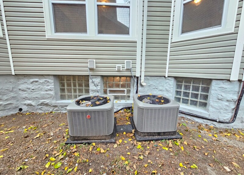 Building Photo - 121 N Menard Ave