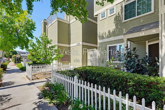 Building Photo - 4204 3rd Avenue