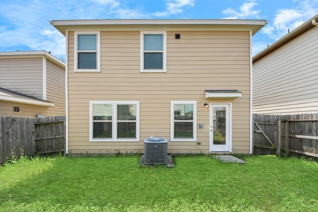 Building Photo - 19245 Reiner Gln Ct