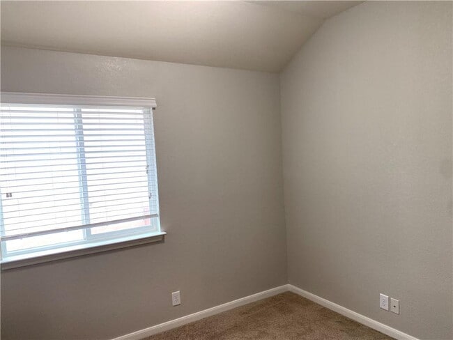 Building Photo - 2219 Stonehaven