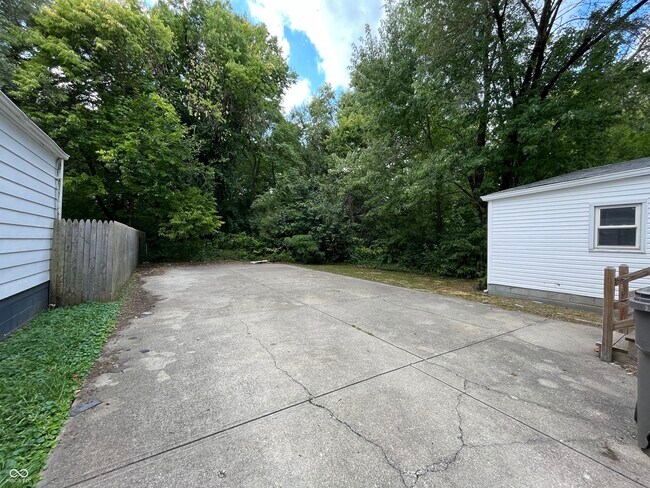 Building Photo - 3336 Baltimore Ave