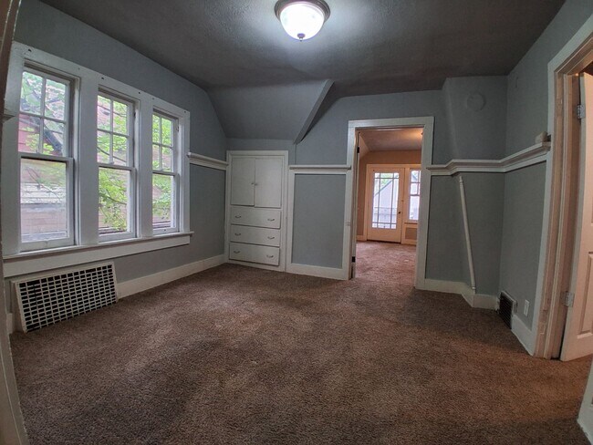 Building Photo - 1626 N 28th St