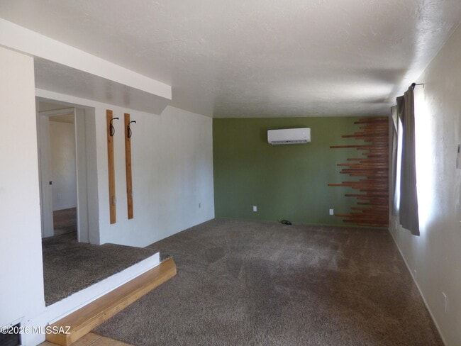 Building Photo - 1029 E Irwin Pl