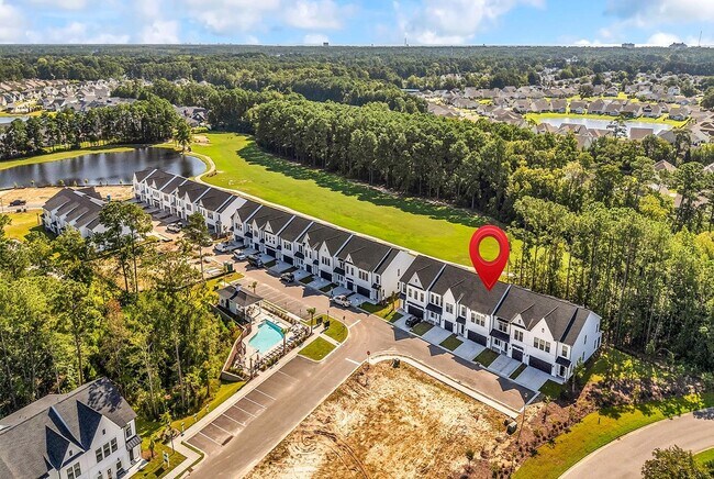 Building Photo - 408 Ireland Way