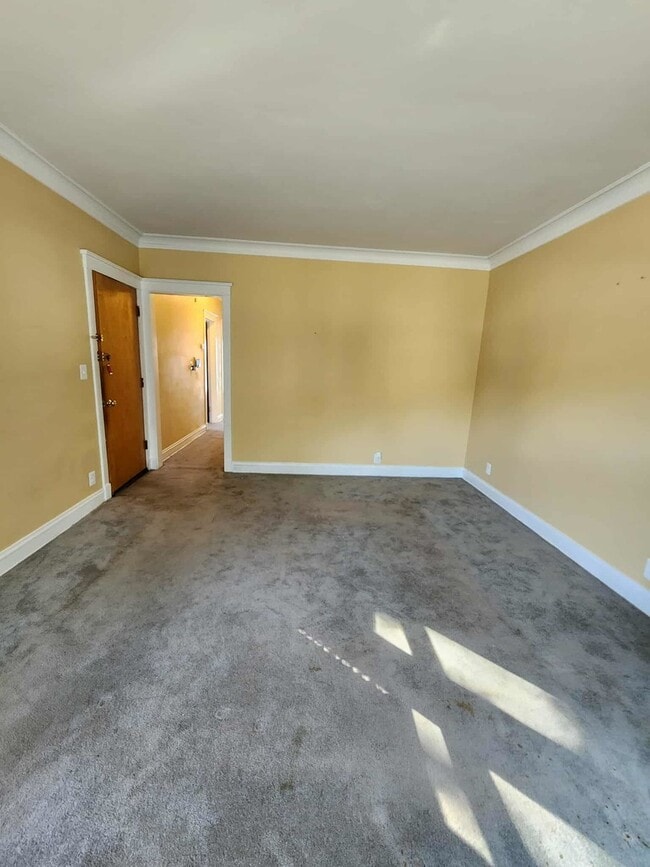 Building Photo - 7553 S Luella Ave