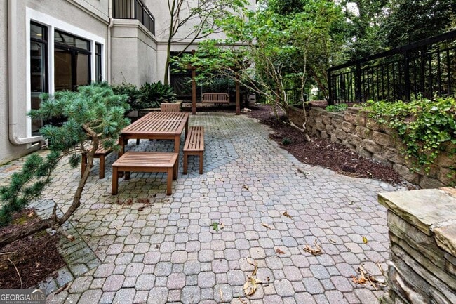 Building Photo - 4248 River Green Dr NW