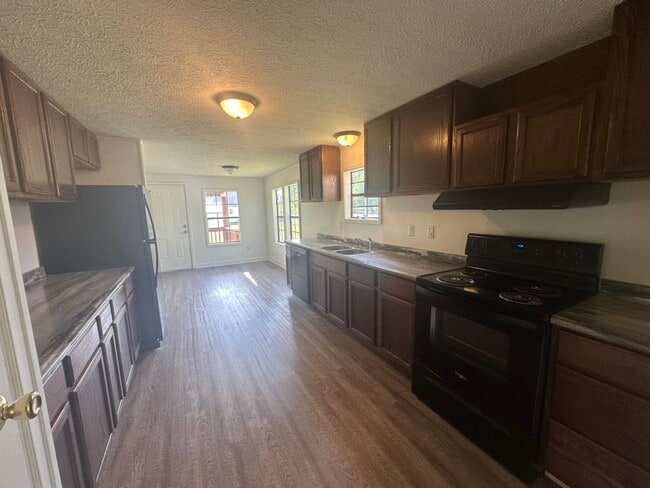 Building Photo - 1117 W Main St