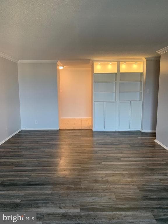 Building Photo - 307 Yoakum Pkwy