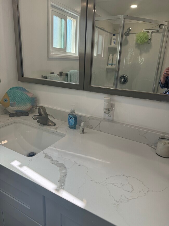 Building Photo - 333 Seminole