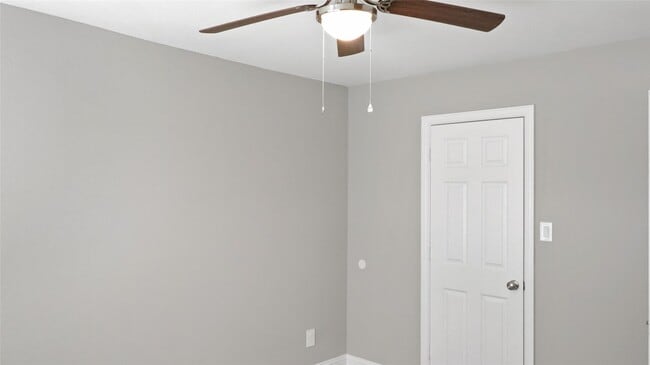 Building Photo - 5739 Turtle Creek Rd