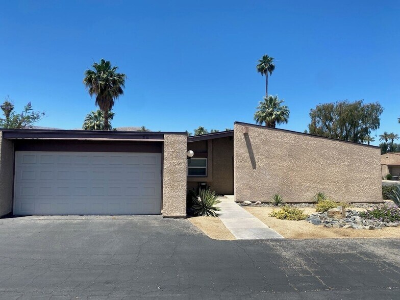 Building Photo - 74111 Catalina Way