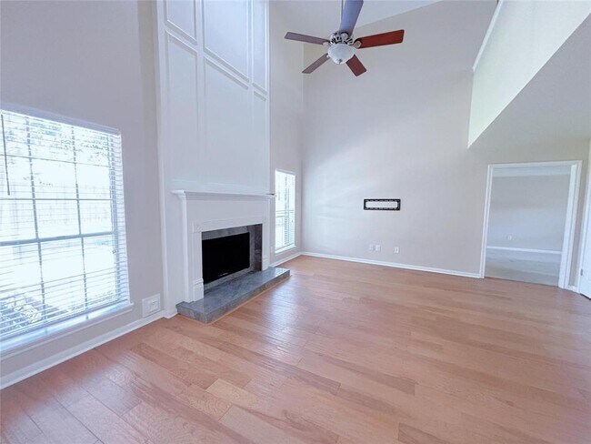 Building Photo - 14718 Atterbury Dr