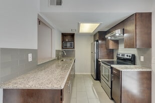 Building Photo - 4525 Gilbert Ave