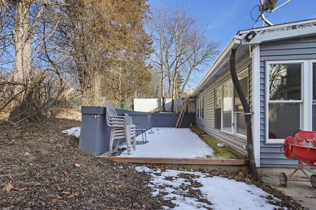 Building Photo - 1342 Lucille Ave