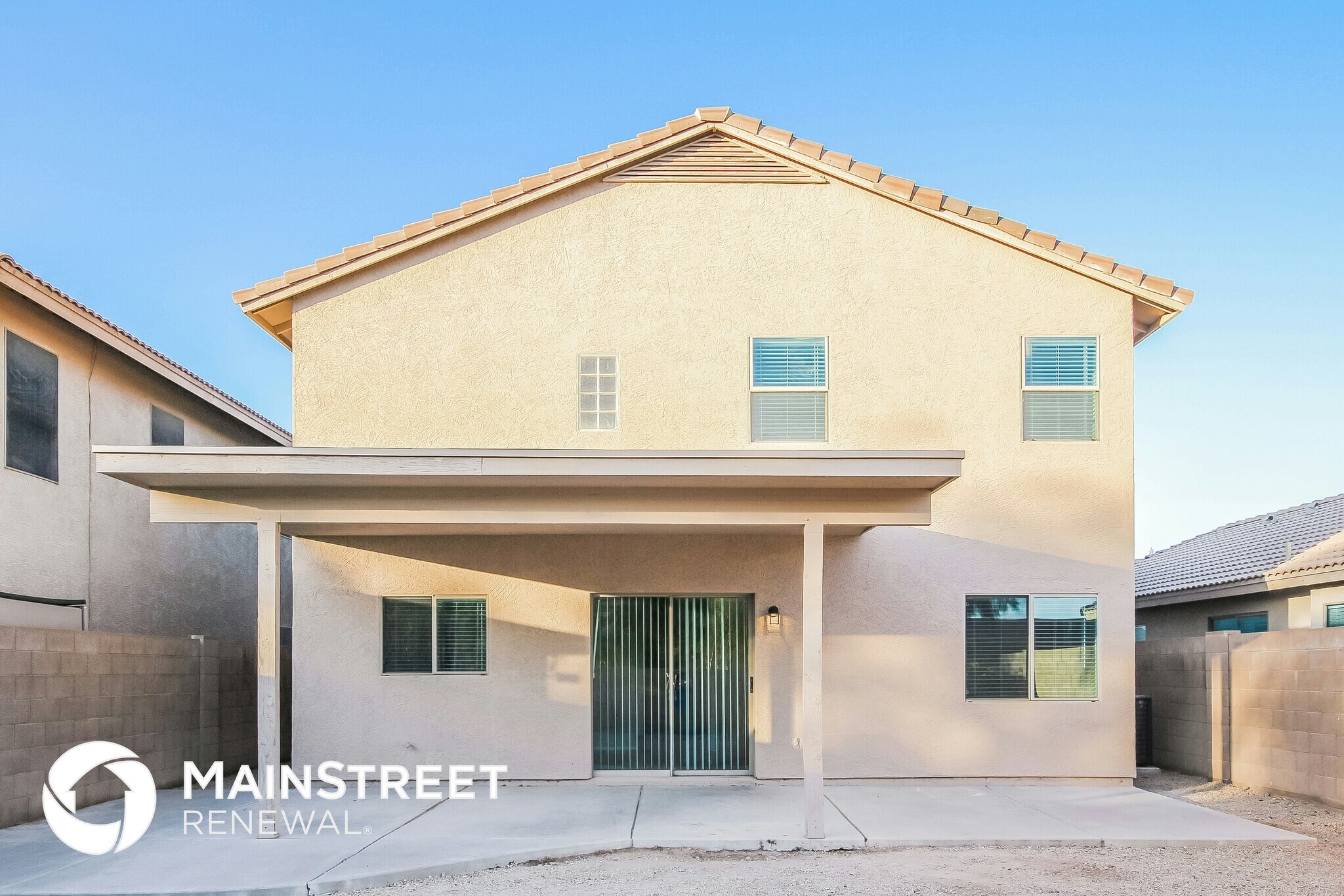 Building Photo - 2239 E Paraiso Dr