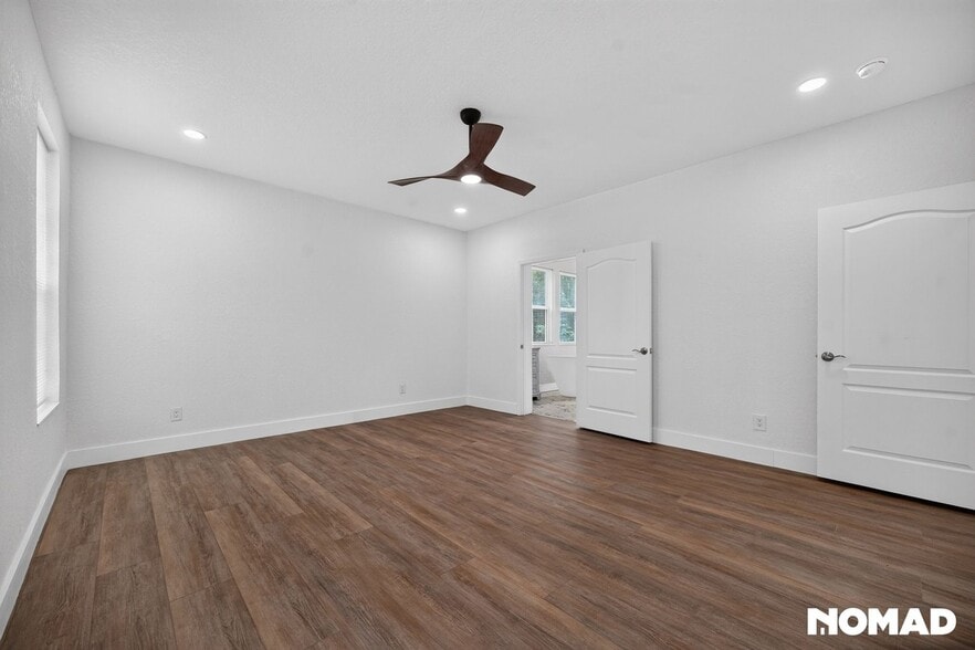 Building Photo - 74 Conifer Cir