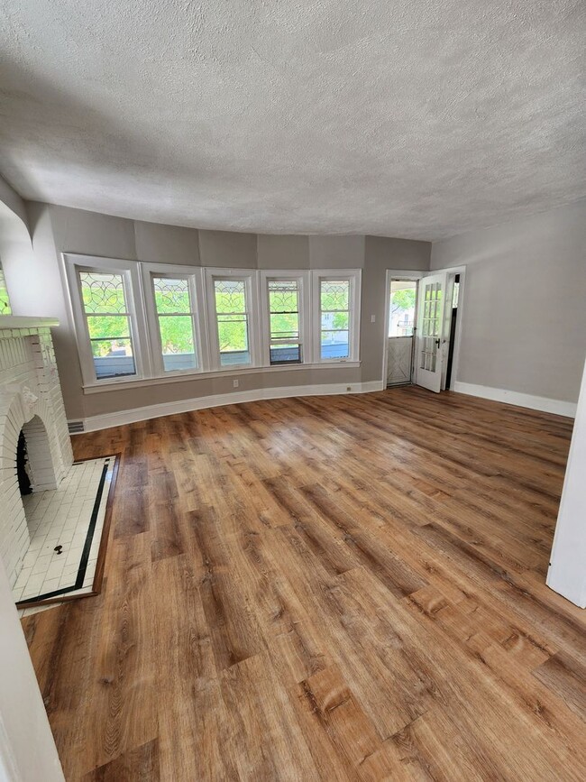 Building Photo - 3634 Hildana Rd