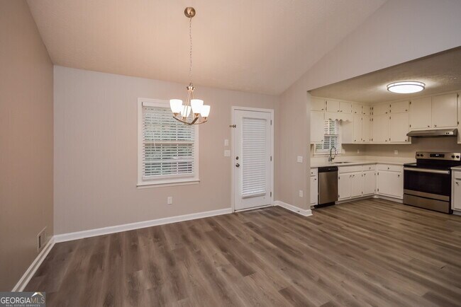 Building Photo - 2621 Laurel Woods Ln SE