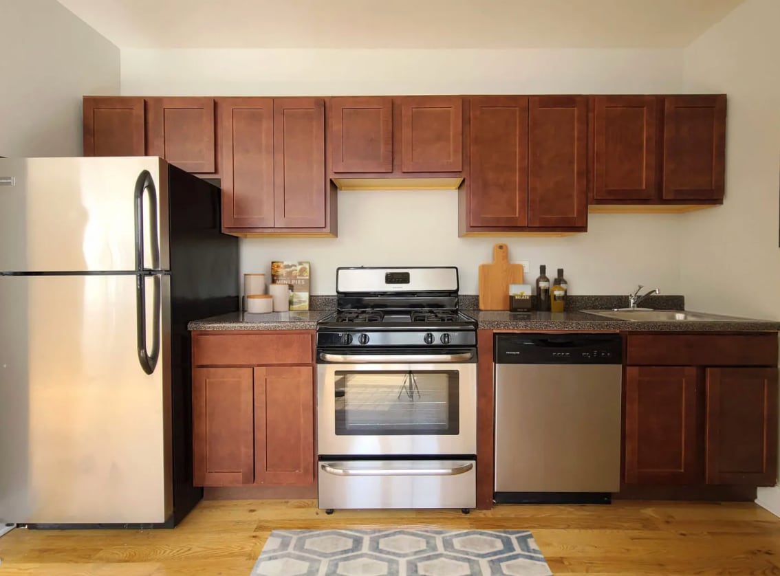 Building Photo - 951 W Cornelia Ave