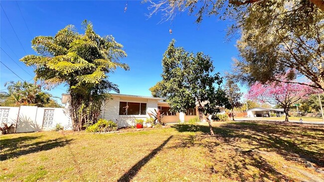 Building Photo - 1516 Dove Dr