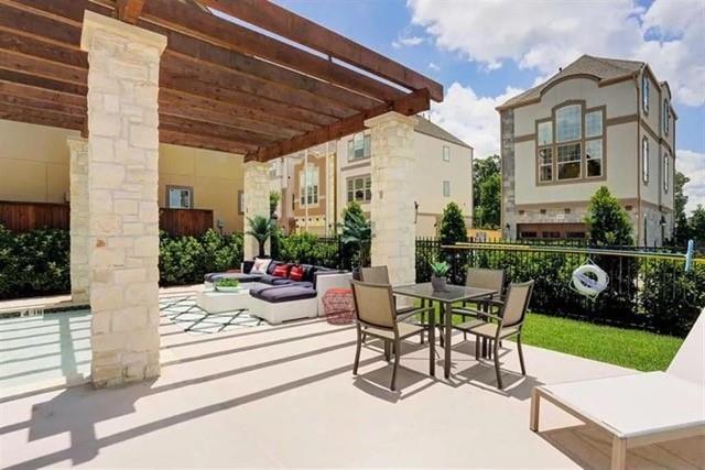 Building Photo - 6755 Highclere Manor Ln