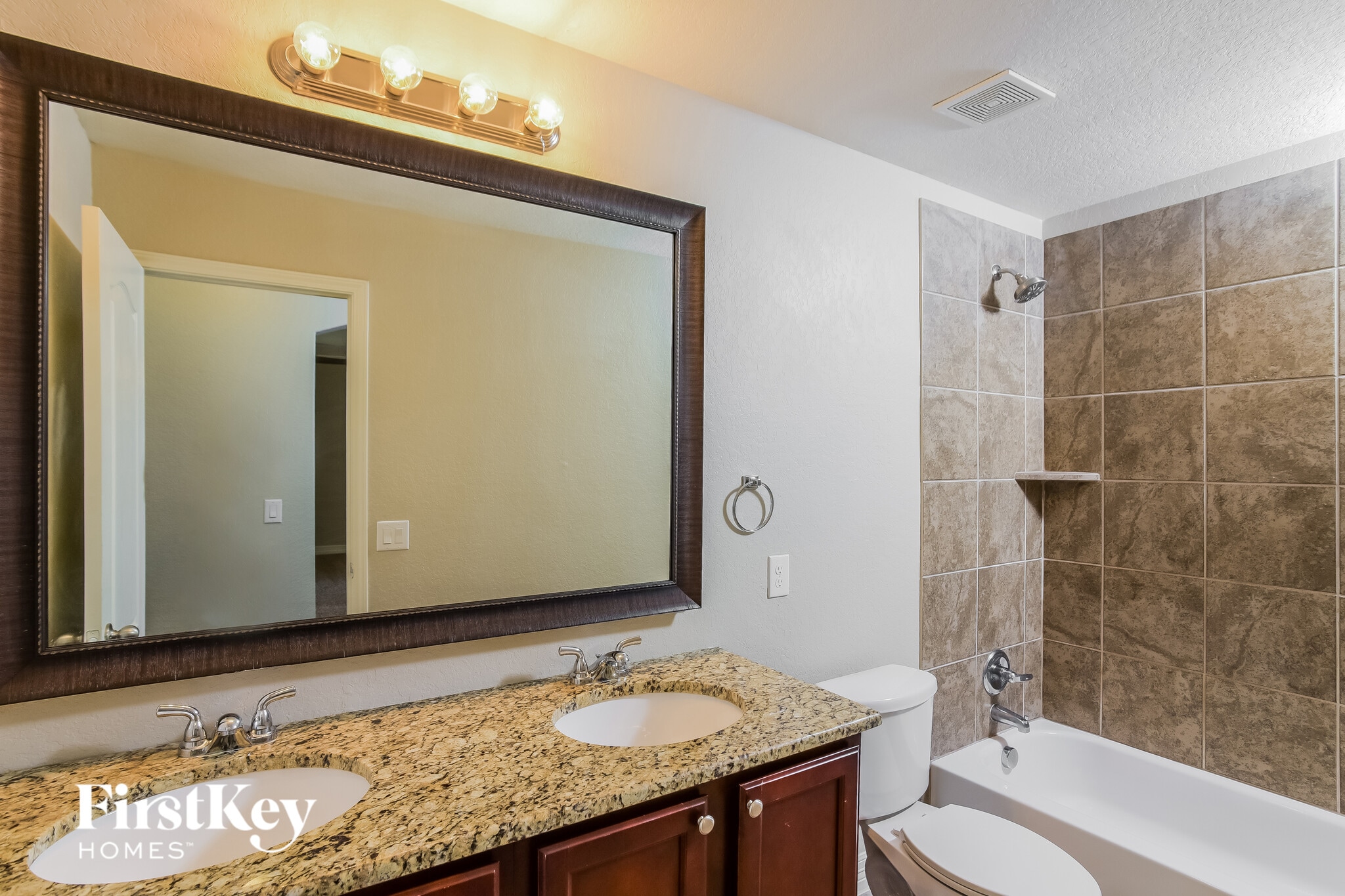 Building Photo - 3120 Half Moon Dr