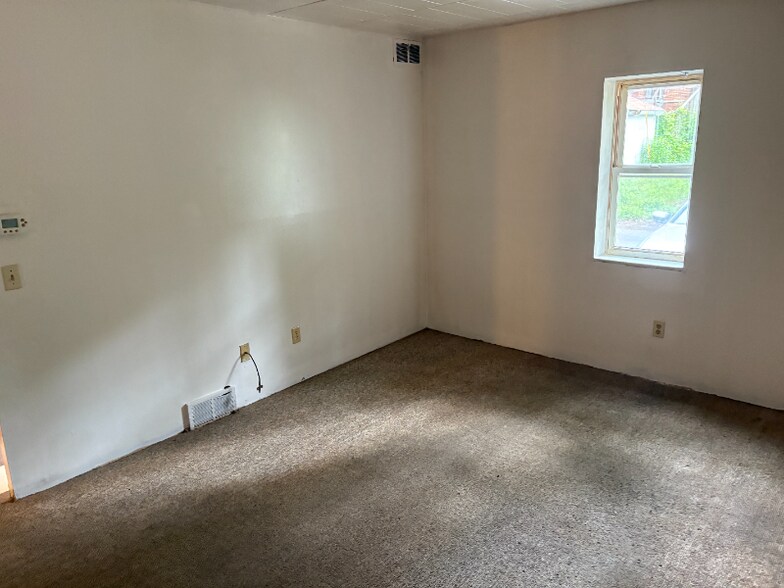 Building Photo - 508 4th St