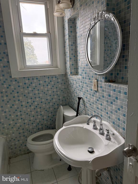 Building Photo - 3812 W Cold Spring Ln