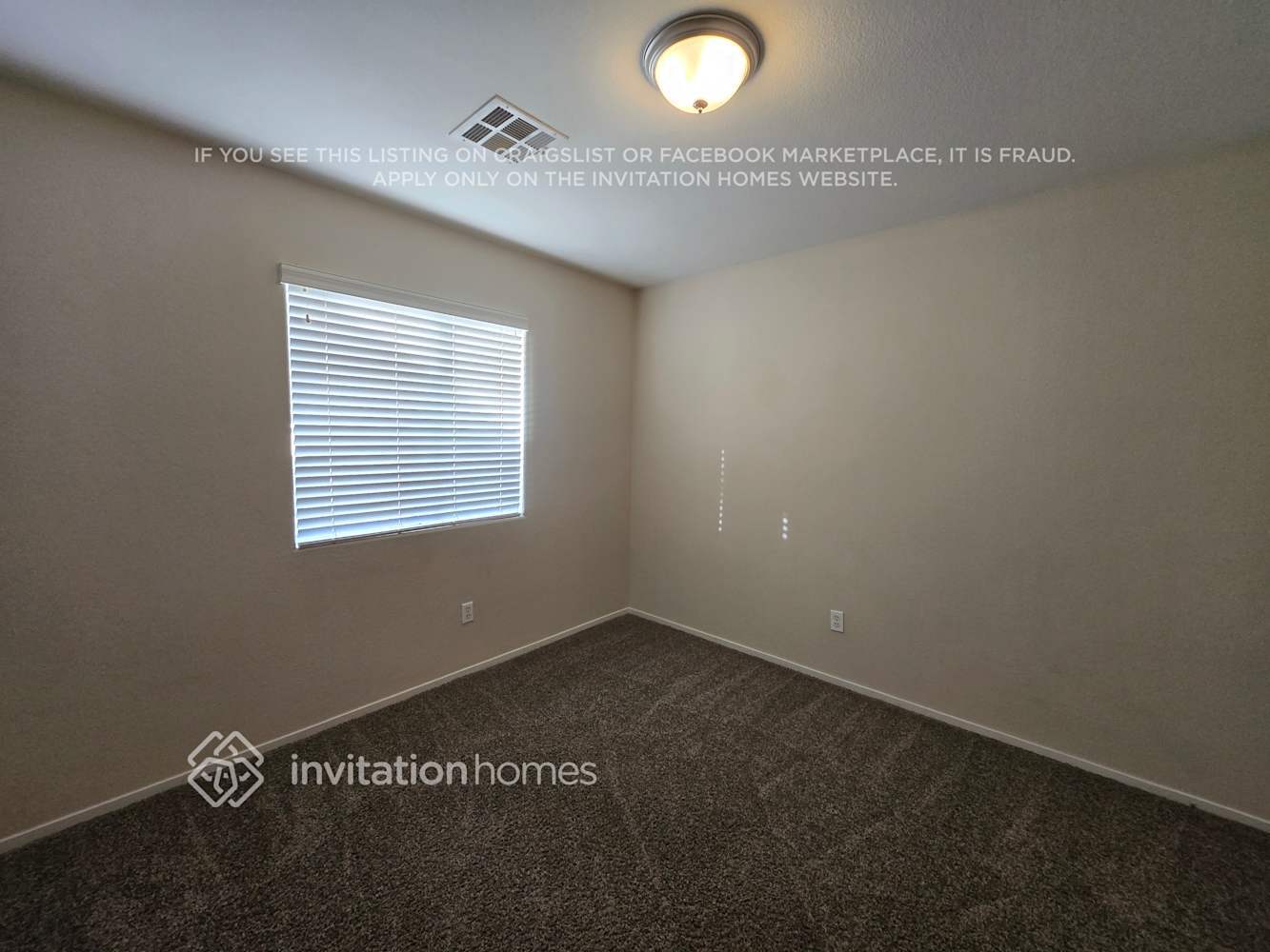 Building Photo - 5912 Trumbull St