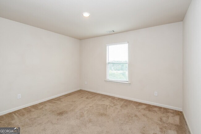 Building Photo - 128 Innis Brk Cir