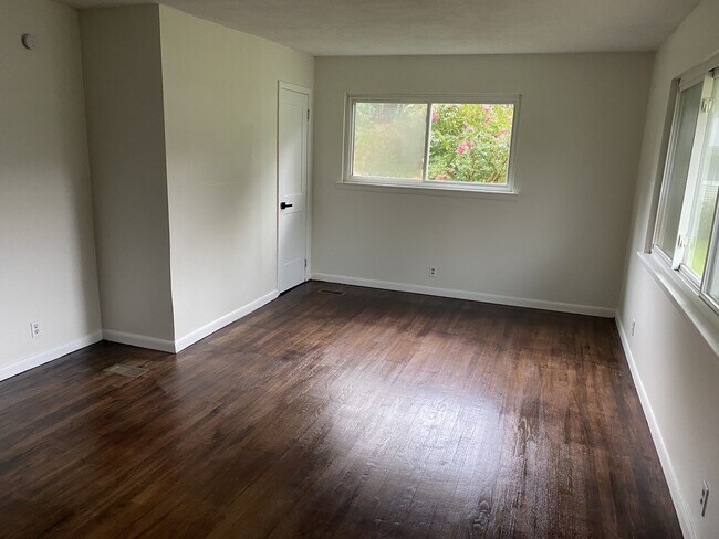 Building Photo - 6622 Gary Ln