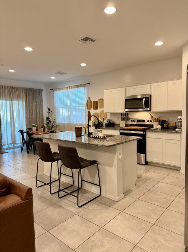 Building Photo - 3588 Sequoia St