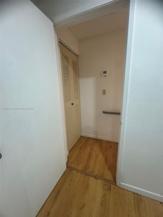 Building Photo - 8270 SW 149th Ct